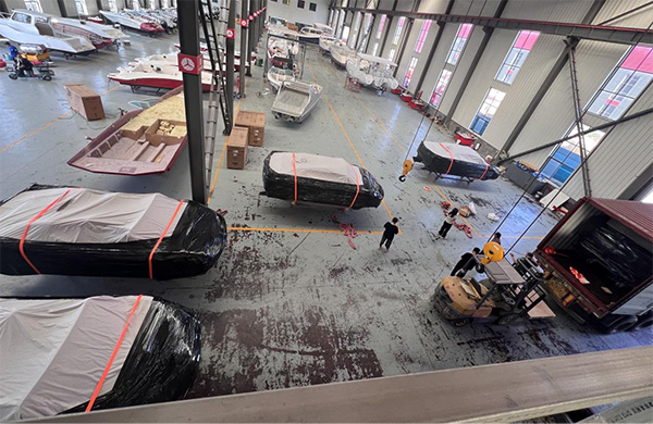 Кампанія LAWADA® даставіла ў Малайзію пяць вадзяных рэактыўных аўтамабіляў, атрымаўшы давер пасля некалькіх фабрычных ацэнак