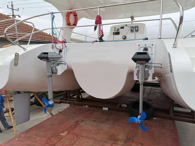 Парусны катамаран Lawada® даўжынёй 10,28 м з электрычным рухавіком: ідэальнае спалучэнне ўстойлівасці і эканамічнай эфектыўнасці