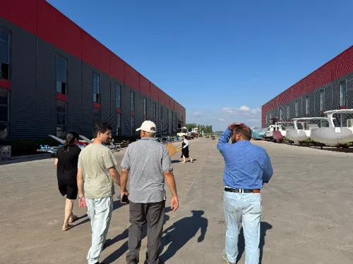 LAWADA® прымае пакістанскіх партнёраў для экскурсіі па фабрыцы і дзелавога зносін