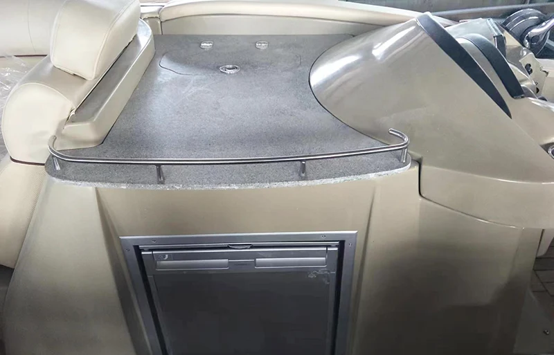 Fiberglass&aluminum Pontoon Boat